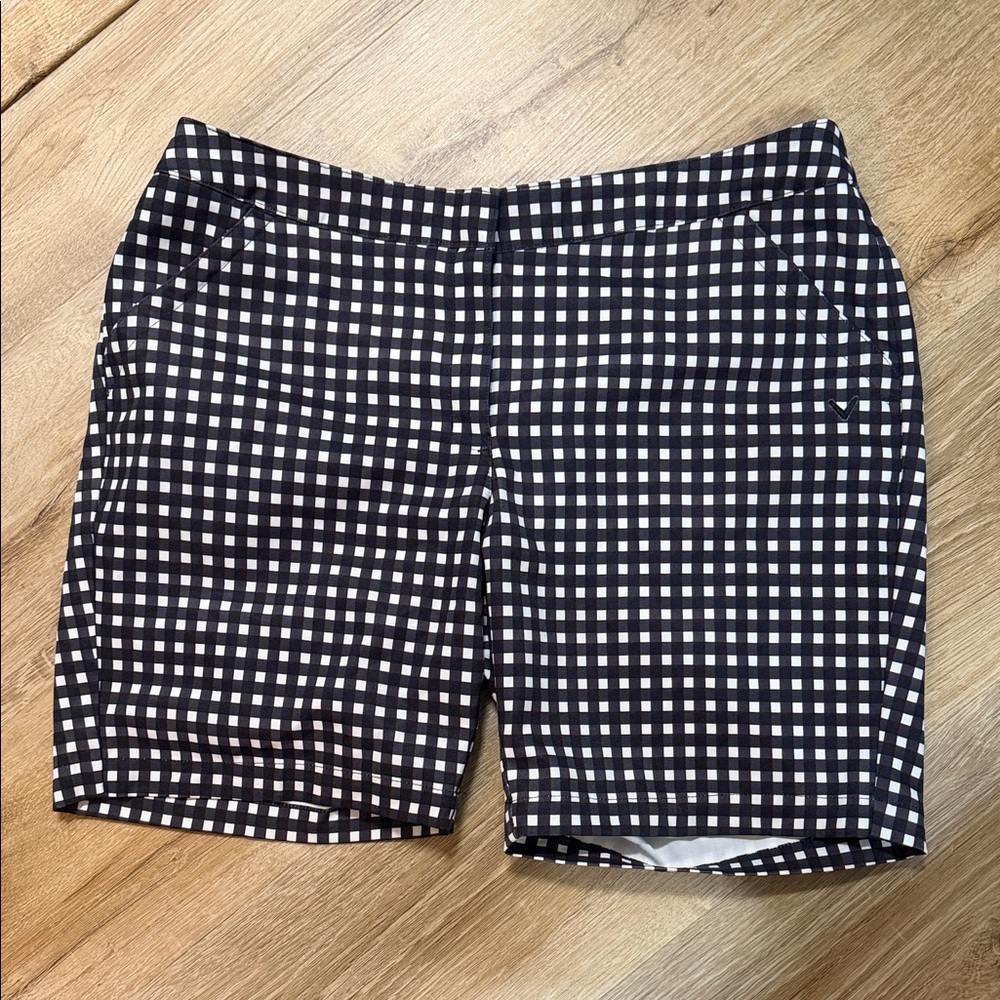 ⛳️Callaway Women's Black and White Plaid Shorts
EUC